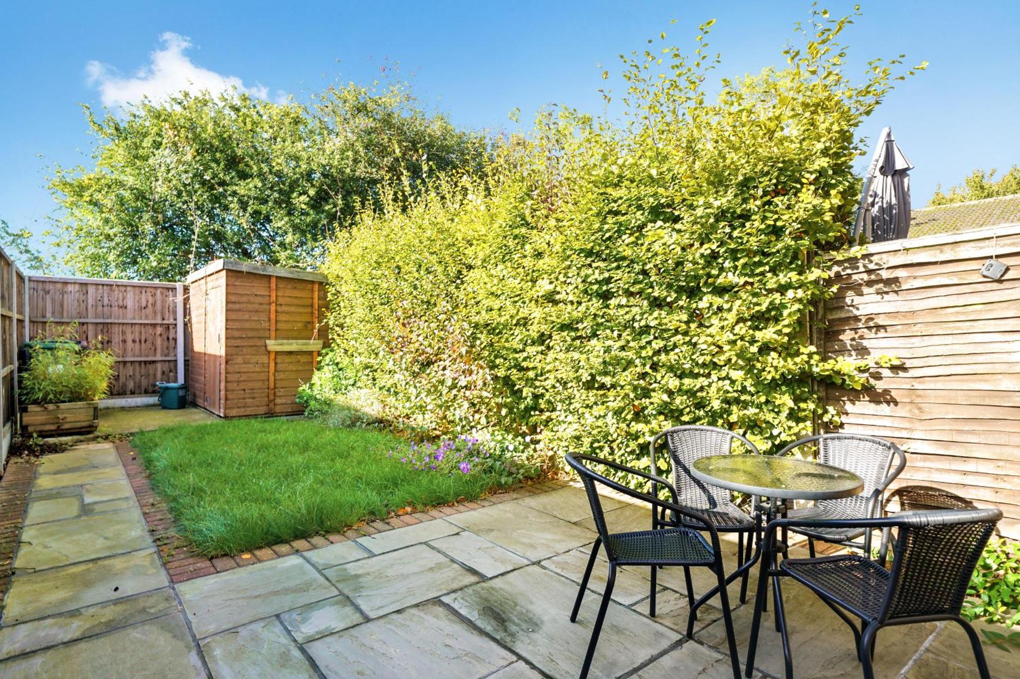 Cosy Corner In Aylesbury Near Stoke Mandeville Hospital & Town Centre With Private Parking Eksteriør bilde